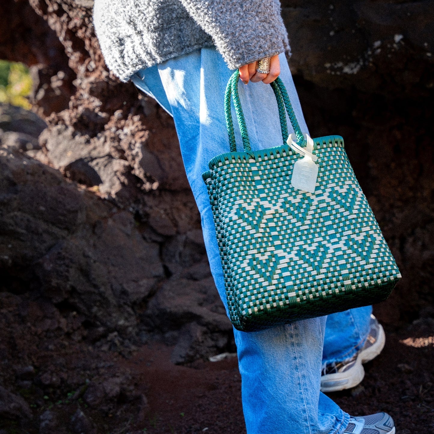 Clémentine porte le Chéri S dans le coloris Jade Perle