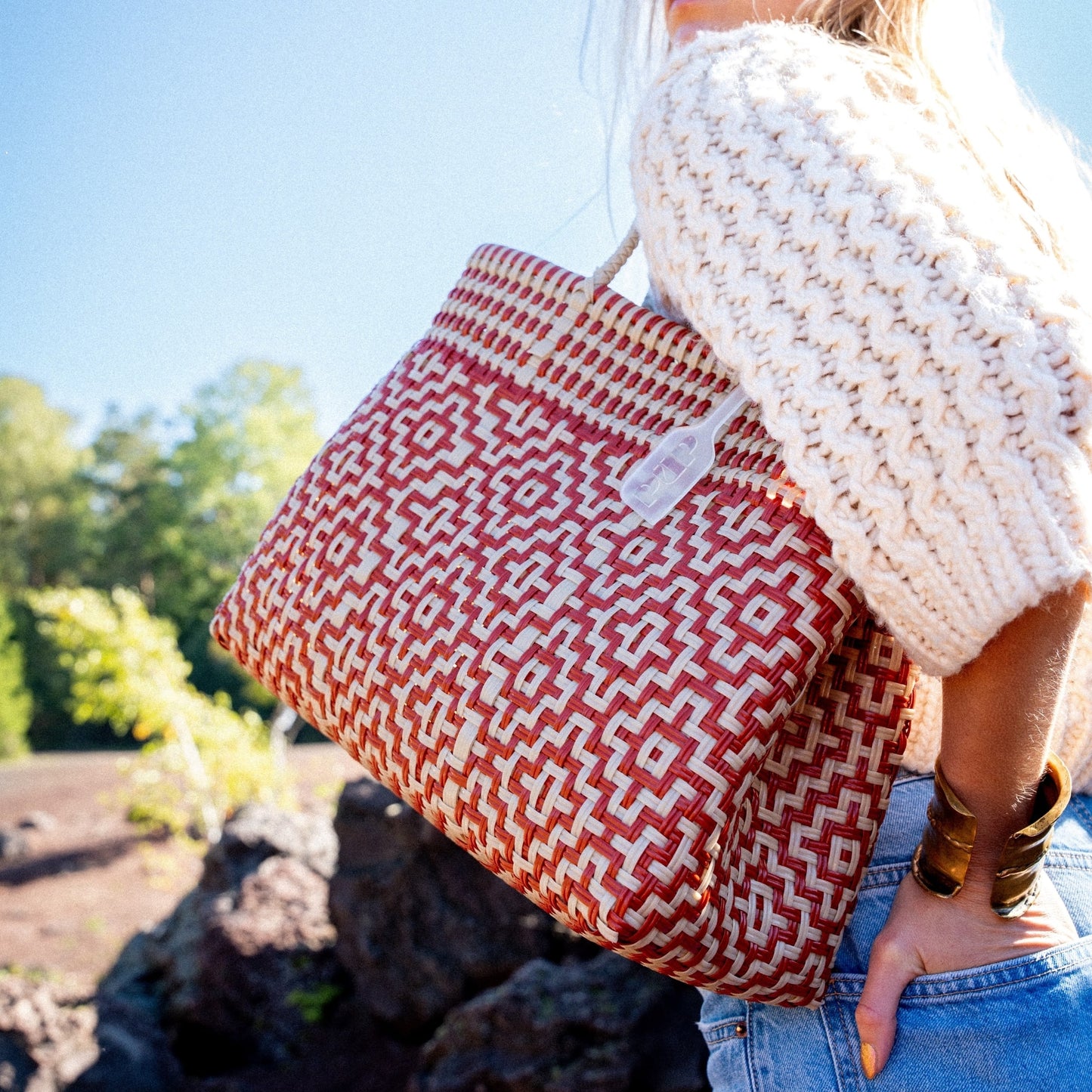 Le sac Mosaïc M et son tressage Argile et Craie