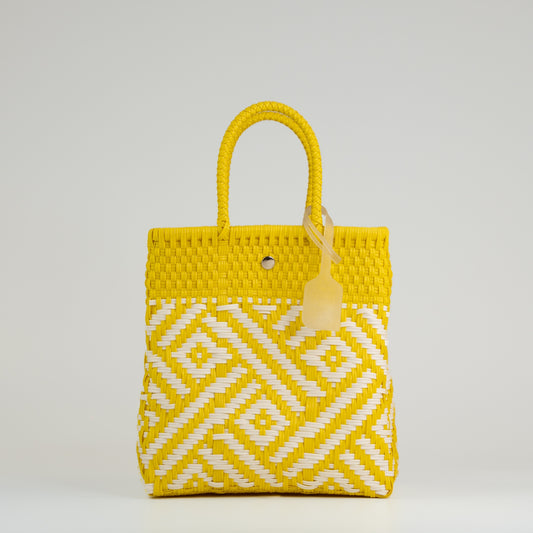 Sac à main motif aztèque en taille small jaune et blanc sur fond blanc 