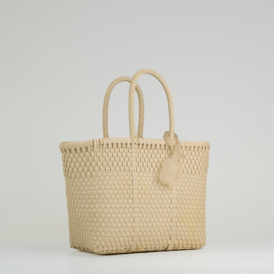 Panier Nëo en taille small couleur lin sur fond blanc 