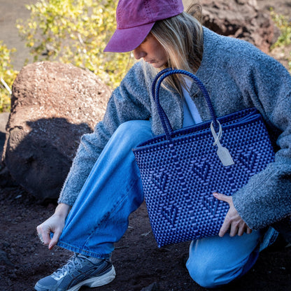 Clémentine porte le Chéri M avec le mélange Myrtille et Lilas