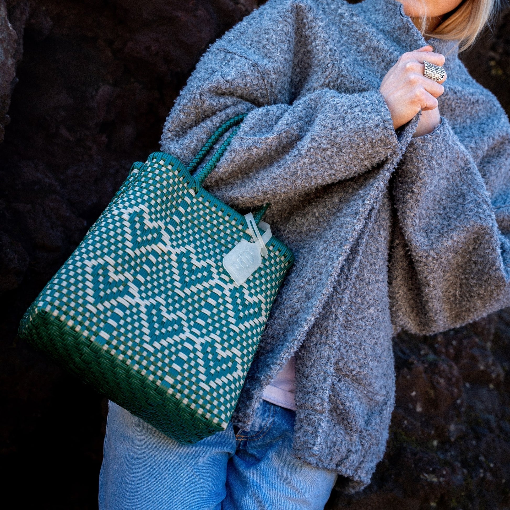 Clémentine porte le Chéri S dans le coloris Jade Perle