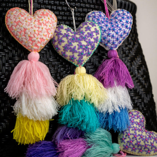 GRIGRI GROS COEUR ET POMPOMS